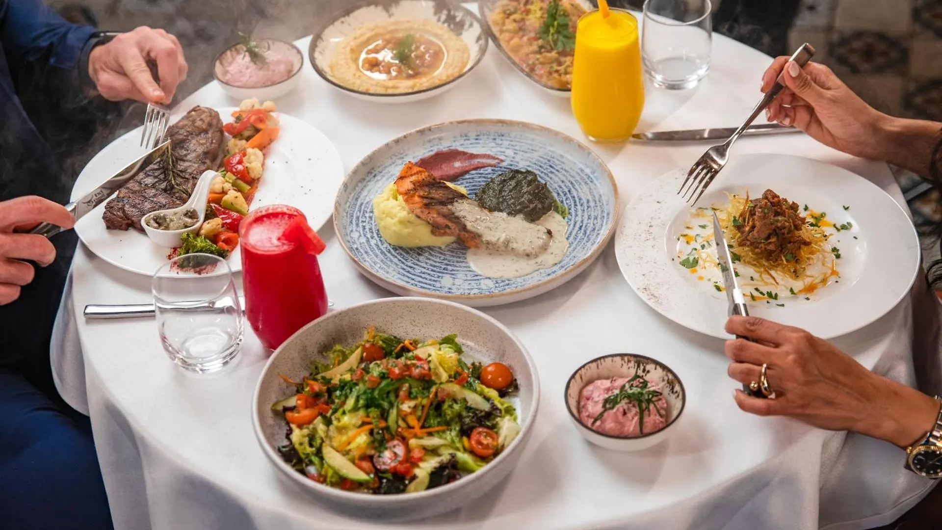 Hotel Damac Maison Aykon City Dubaj