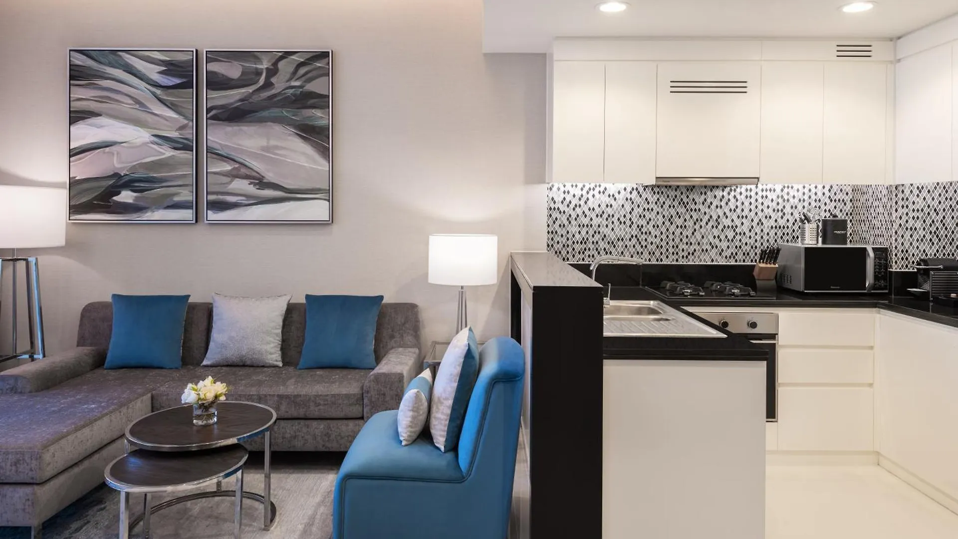 Damac Maison Aykon City Dubai 4*,